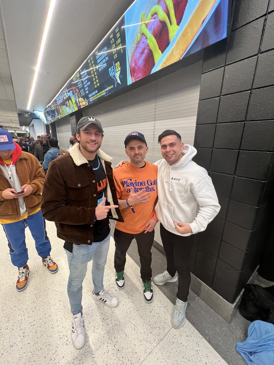 Bretttt_ethboss's tweet photo. @garyvee @eb_simpin4eth #NBAAllStar @BoredApeYC #BoredApeYachtClub took my jersey off for this one! https://t.co/hEEHxF3UkN