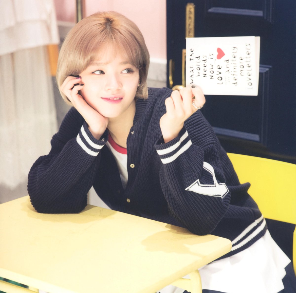 SCAN] TWICE MONOGRAPH SIGNAL Jeongyeon (page 58, 59) #트와이스