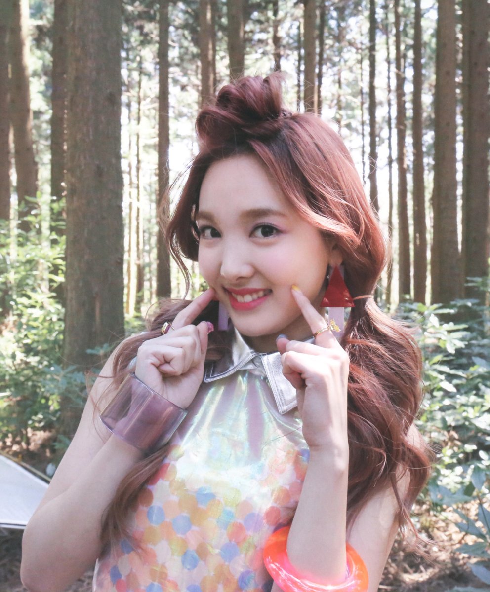 Amazon.co.jp: twice ナヨン nayeon abcd サノク トレカ : おもちゃ