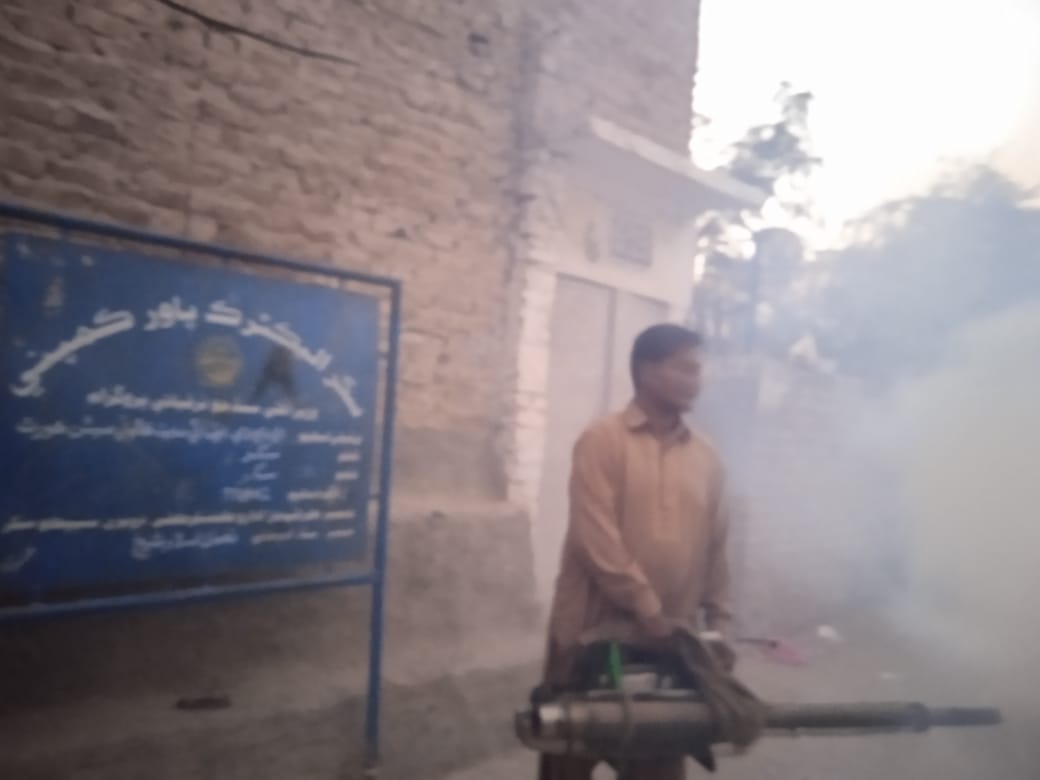 SMCSukkur's tweet photo. Yesterday on direction of the worthy administrator &amp; municipal commissioner SMC fumigation spray was carried out in UC No:1.
#AbHogaSaafSukkur
@BRArsalanSheikh @DrAnamArsalan @AseefaBTeam @ExploreSukkur @BBhuttoZardari @SindhDepartment https://t.co/3FGr5W3Gor
