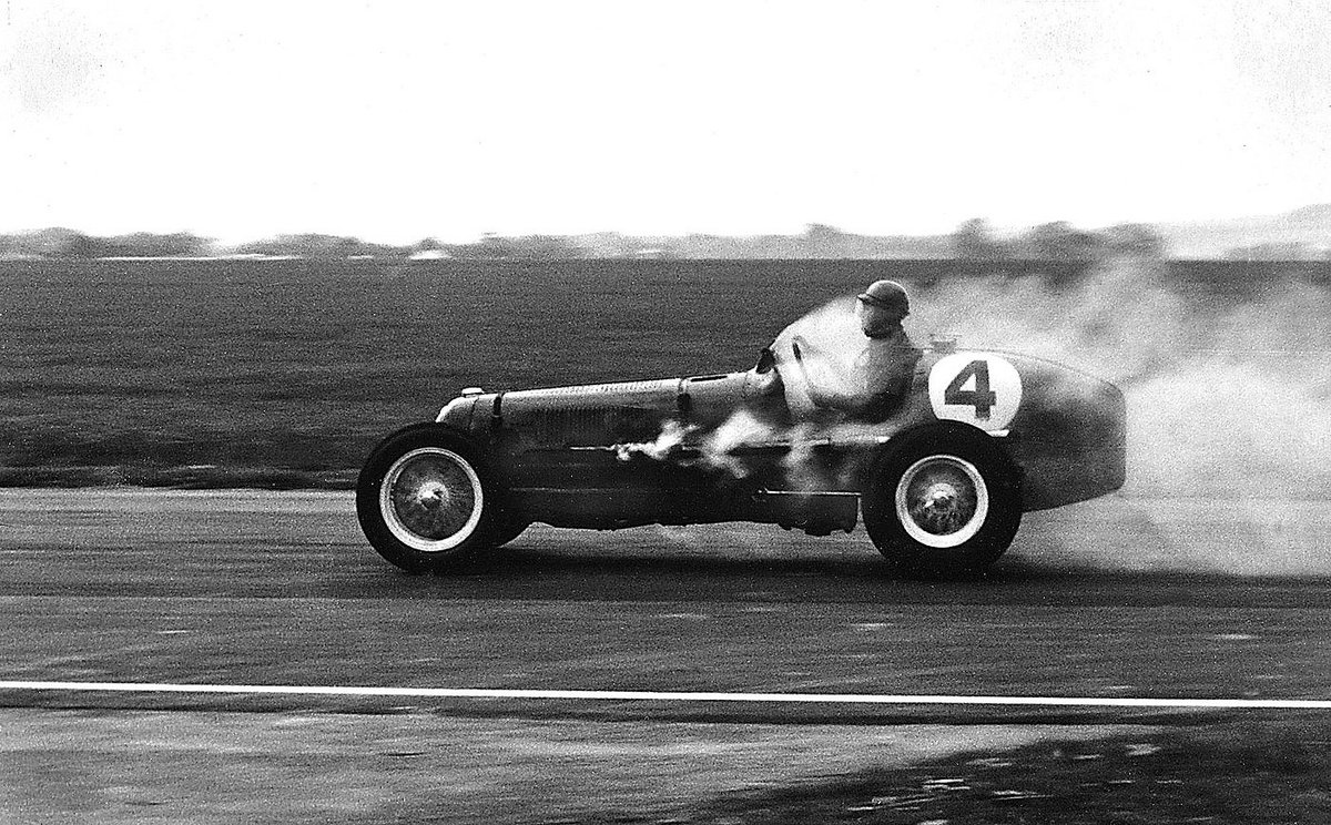 RSF_Motorsport's tweet photo. Bob Gerard, ERA R4A.
Festival of Britain Trophy (Goodwood), 1951.
#FormulaLibre #Goodwood #Gerard #ERA https://t.co/rBivVljL41