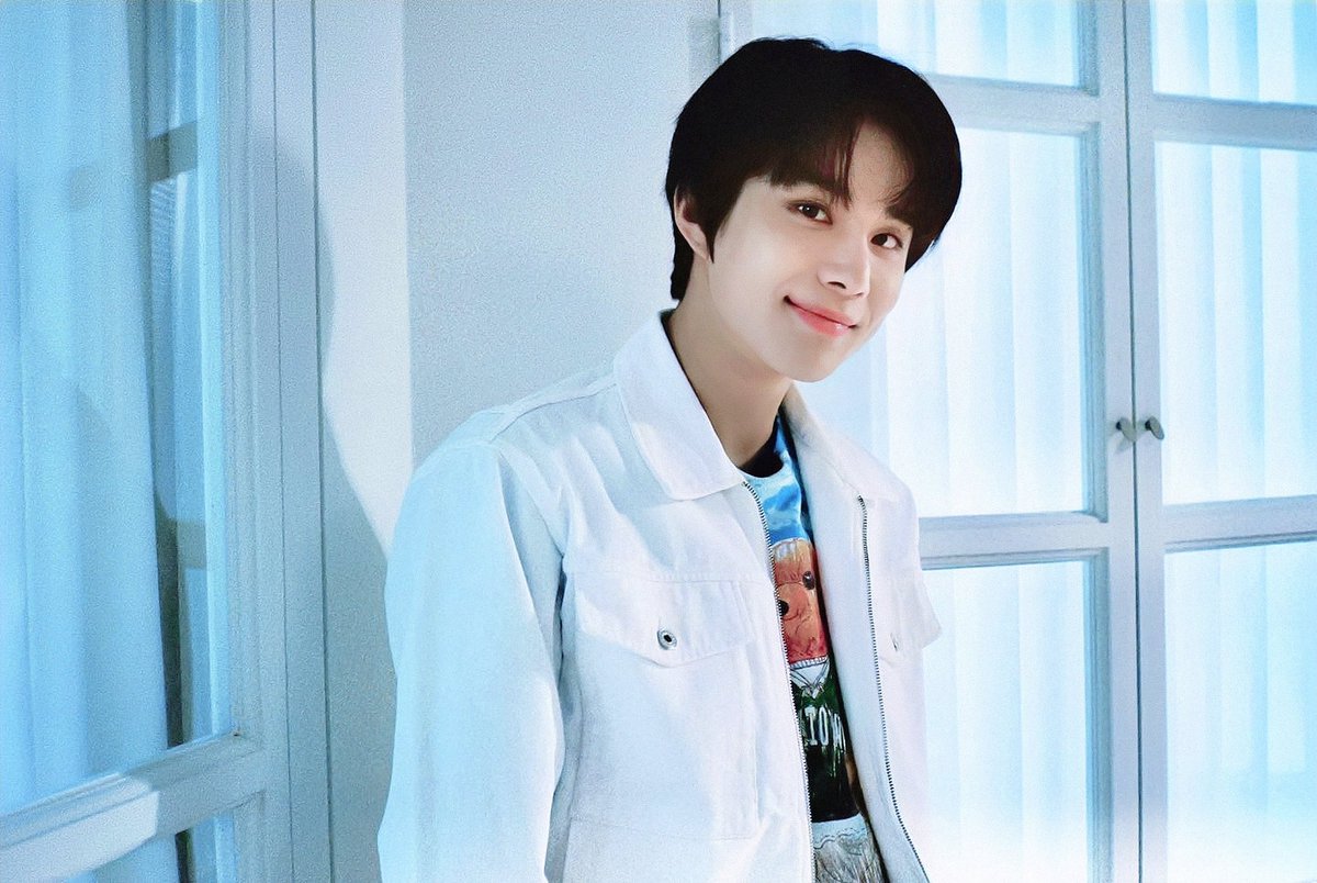 ᴡʜᴀᴛᴇᴠᴇʀ tweet media