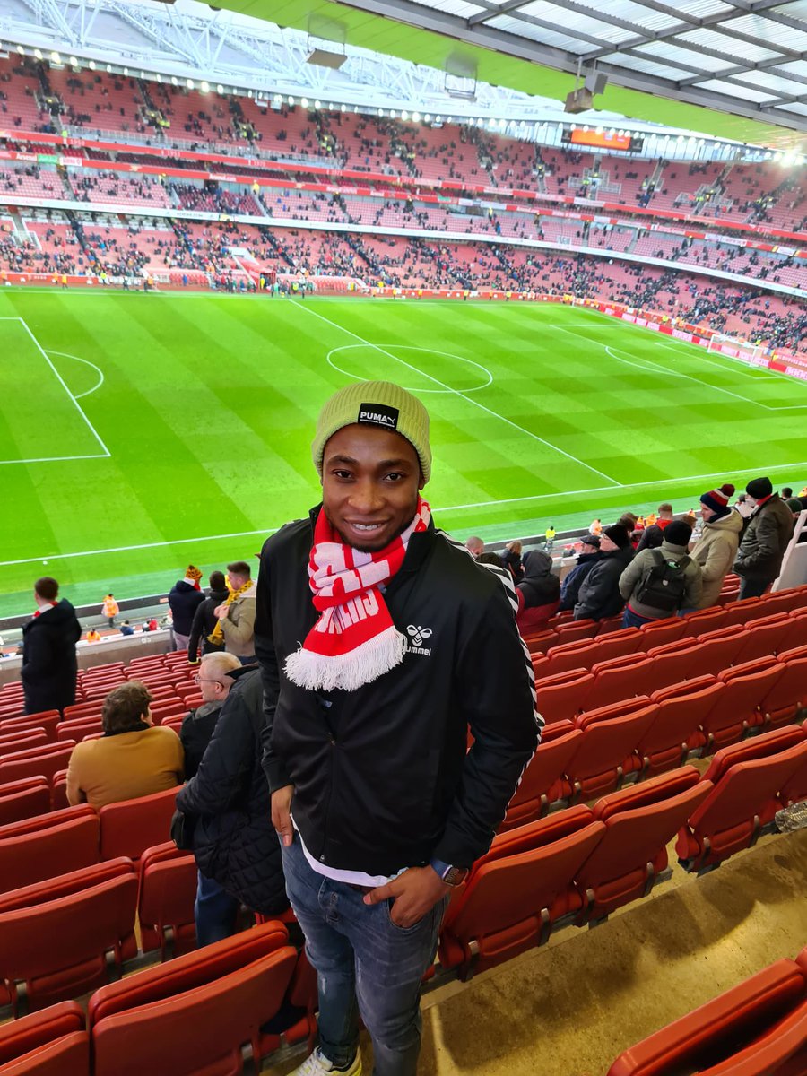 OfficialLamence's tweet photo. In this life, a man can change wives political parties or religions but he cannot change his favorite soccer team
Yesterday was a dream came tru for me It was beautiful,gorgeous emotional day  I felt good so nice seeing the team you have been supporting ur whole life playing live https://t.co/7l90bPgioo