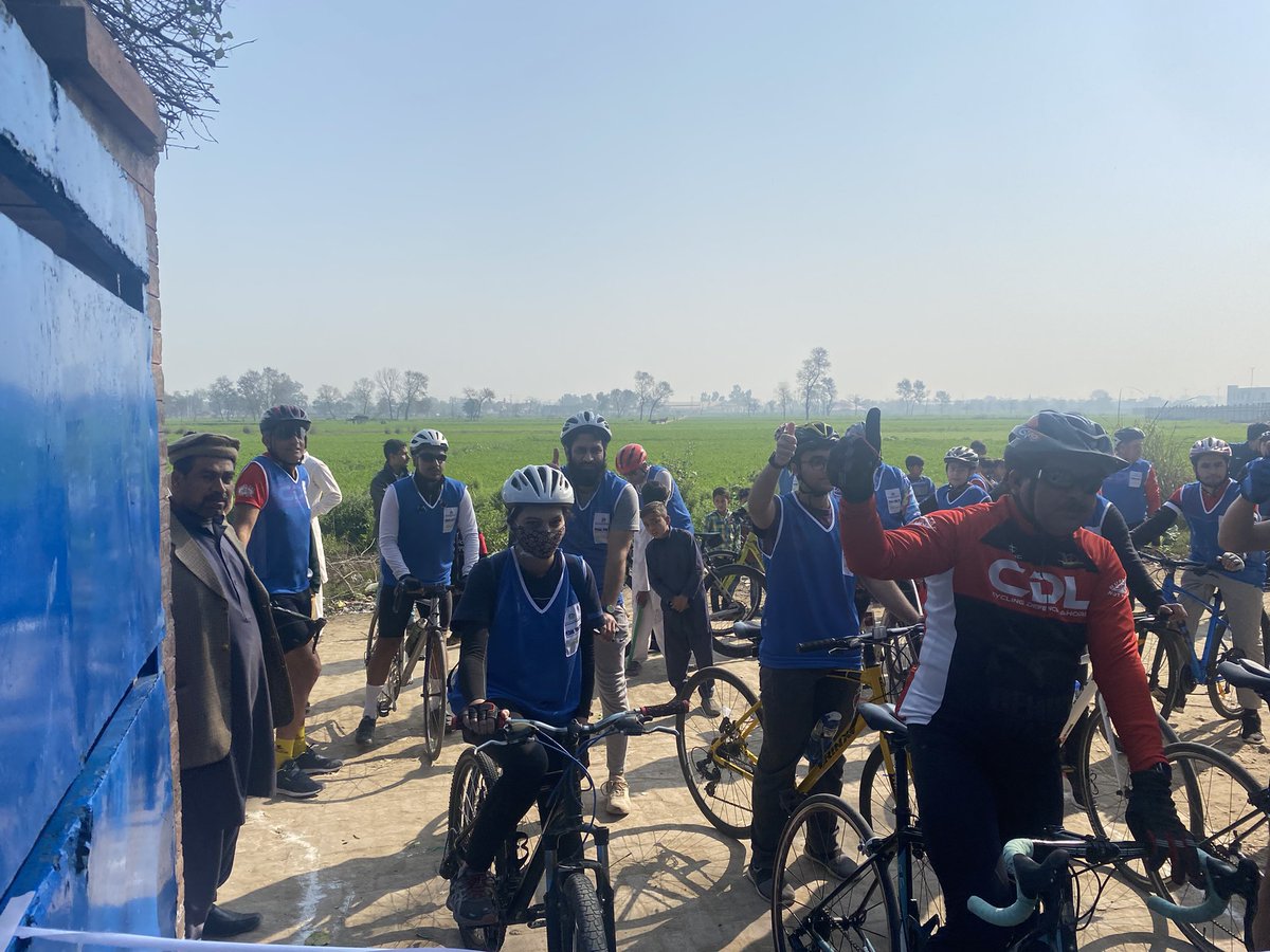 ubbermensch's tweet photo. With my youngest Role model @CasualRao #CPGP #PedalforChange #TCF Volunteers Ride for Education @TCFBaghbaan @TCFBaghban @TCFPak https://t.co/pHK5l70KXc