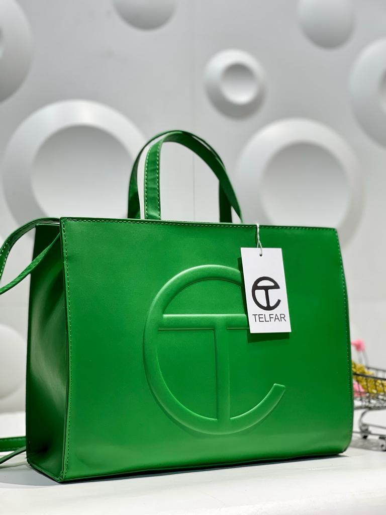 Beautif29135826's tweet photo. 😘
TELFAR BIG SIZE #7,500 only
Three Colours available blue, green and orange
#bags #PHTwitterCommunity
#yourbestplug https://t.co/LSleHBn16g
