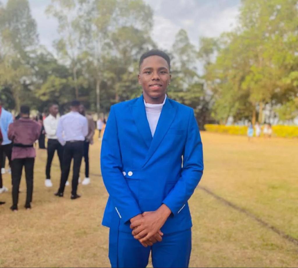 SolomeNakaweesi's tweet photo. #RoyalHouse Baby Prince becomes "Legit"
Happy 18th Birthday #KittyBoy...Oops now #KittyMan. 

Welcome to adulthood &amp; congrats for finally becoming an Official Adult. Let's begin this New Chapter of your life with all the glitz &amp; zing of adulthood - obligations, freedoms &amp; taxes! https://t.co/NAwnQBu1eU
