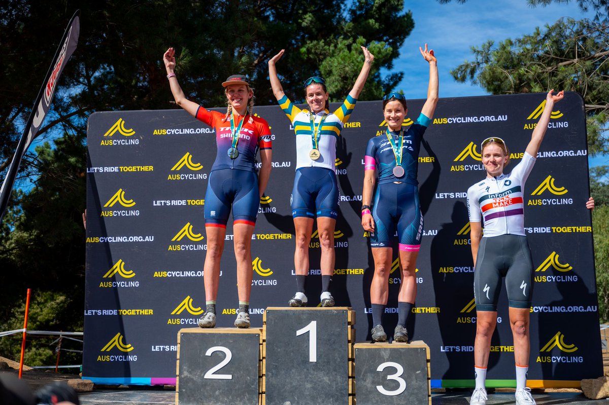 👌🏻 ¡Doblete asegurado! <a href="/bec_mcconnell/">Bec McConnell</a> ha sumado esta madrugada su segundo título nacional australiano del fin de semana, esta vez en la modalidad de short track. Un fantástico inicio para la temporada 2022.

📸 Amplia galería de fotos de Peter Hosking: bit.ly/3p3hcXL