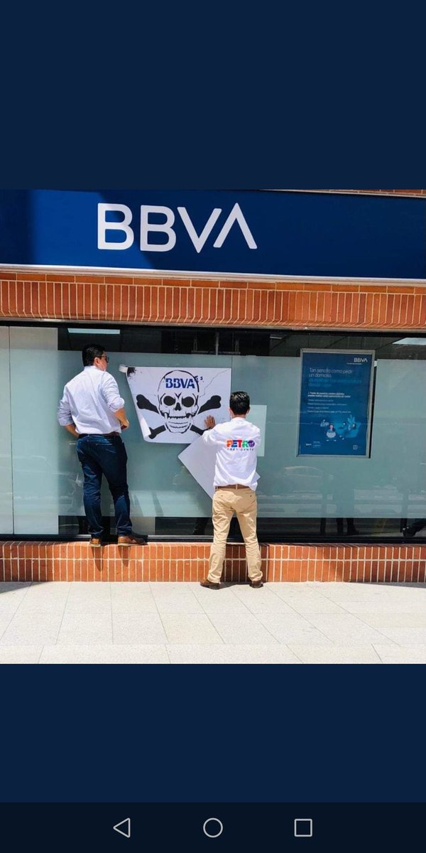 Ohrwurm14's tweet photo. Alguien le puede hacer llegar esto al Consejo Electoral Nacional?

Esta es la manera de hacer política en Colombia?

Qué viene ahora Sr @petrogustavo? Vendrán los encapuchados a destrozar el Banco? https://t.co/hVPFXmMNGX