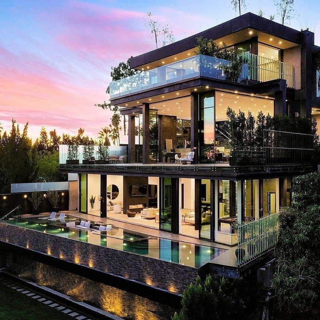RealtorJazzC's tweet photo. Are you thinking of buying or making your next big move, what are you buying.?? Single family home or multi family home. Making the best and right move is always the best and use of time.

#realestate #realtor #realestateagent #home #property #forsale #investment #realtorlife https://t.co/G7vz6vmuGJ
