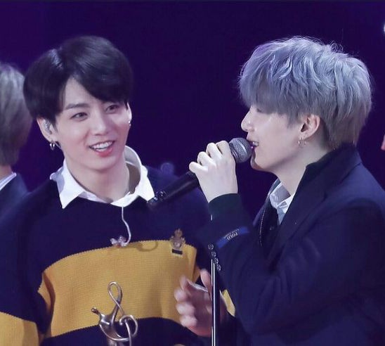 cujkte's tweet photo. Vote #stayalive by #JungKook (prod. #Suga of @BTS_twt) https://t.co/5LQxvthlqA