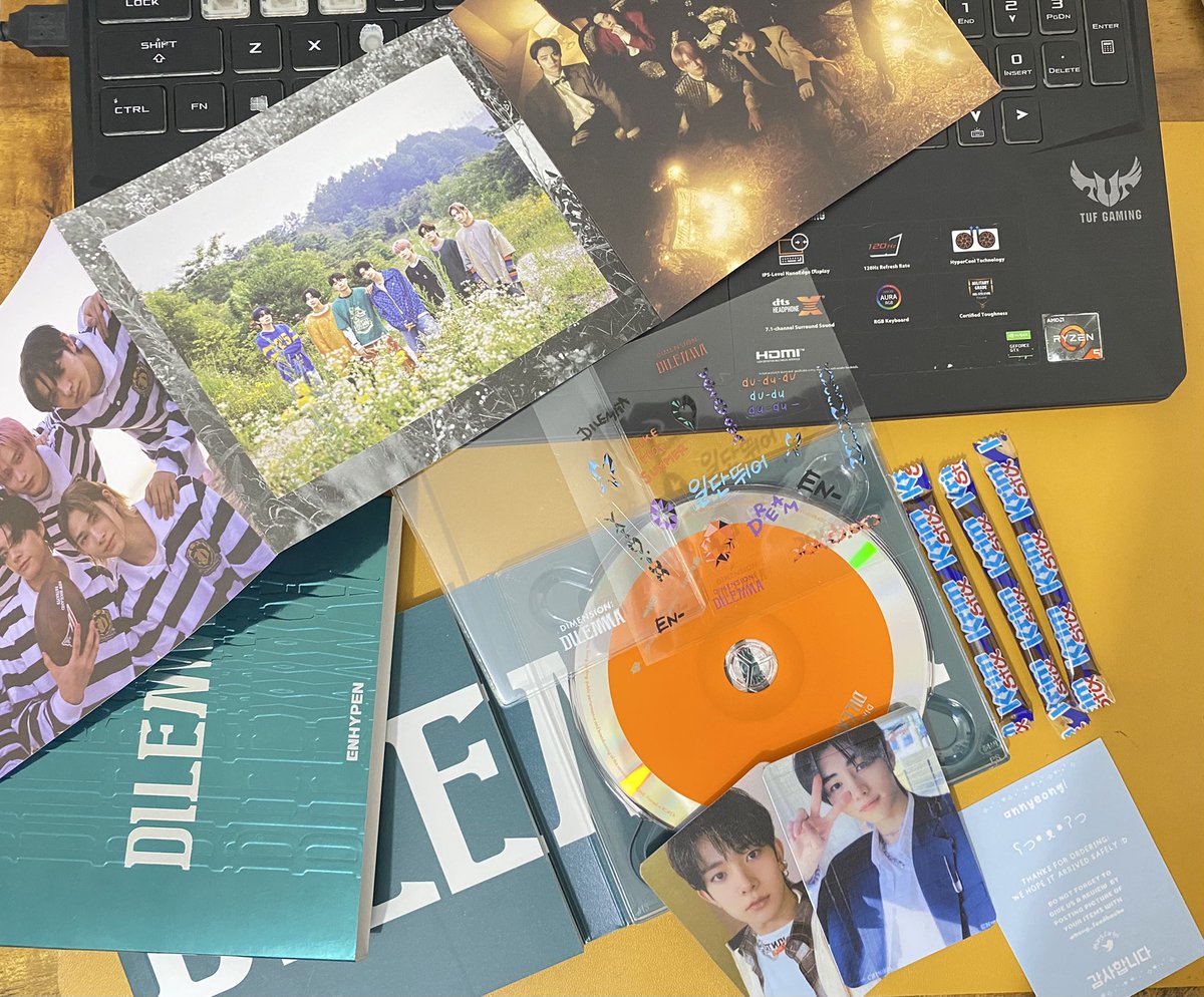bngtneli's tweet photo. d:d ess came home today~ 💜

this is my first d:d ess album po and i’m happy i won ur giveaway @bang_cartph 🤍 thank u po for being so accommodating and sobrang well packed po nung item even ga prize sya >< happy to see heehoon din po sa freebies! hihi #bang_feedbacks https://t.co/KAtOtiFrbB