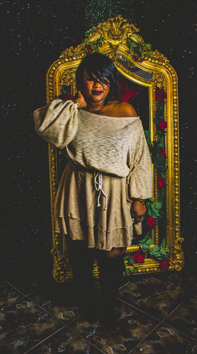 LoveCharlieRay's tweet photo. Saturday Nights Vibes✨

Shop @LoveCharlieRay 

Charlie Ray
Living A Life Styled

#charlieray #styleup #blackfashion #blackhistory #blackdesigners #womanowned #blackbusiness #blackgirlmagic #blackgirljoy #blackcreator #blackexcellence https://t.co/0ZdTWMeUoN