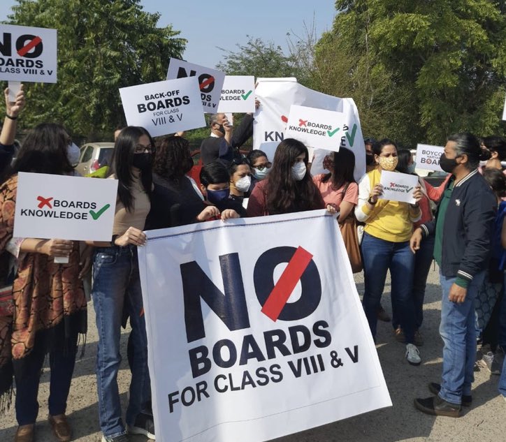 Yovita24975437's tweet image. After 2 yrs of online school the haryana govt decides to introduce board exams in grade 8! Complete breakdown of Education system in #Haryana. Who’s taking these knee jerk decisions? It’s affecting the kids mental health. @cmohry @PMOIndia #NoBoardsForClass8
