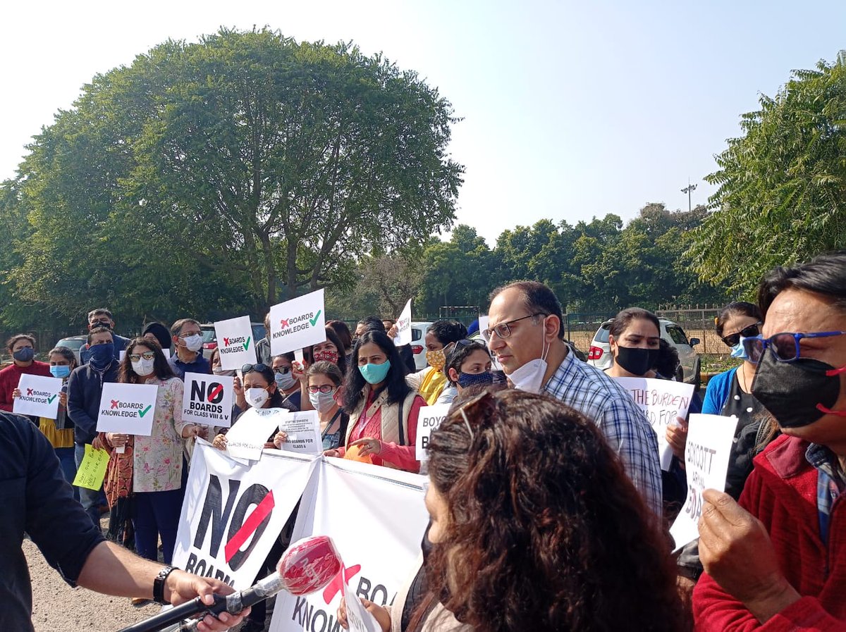 Yovita24975437's tweet image. #NoBoardsForClass8