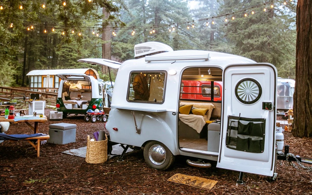 marcuslemonis's tweet photo. Win this @HappierCampers ..I’ll pick one winner with the best suggestion of who we could collaborate with on design…Must use #HappierCamper and tag the company we should work with https://t.co/kF8fDxh0DG