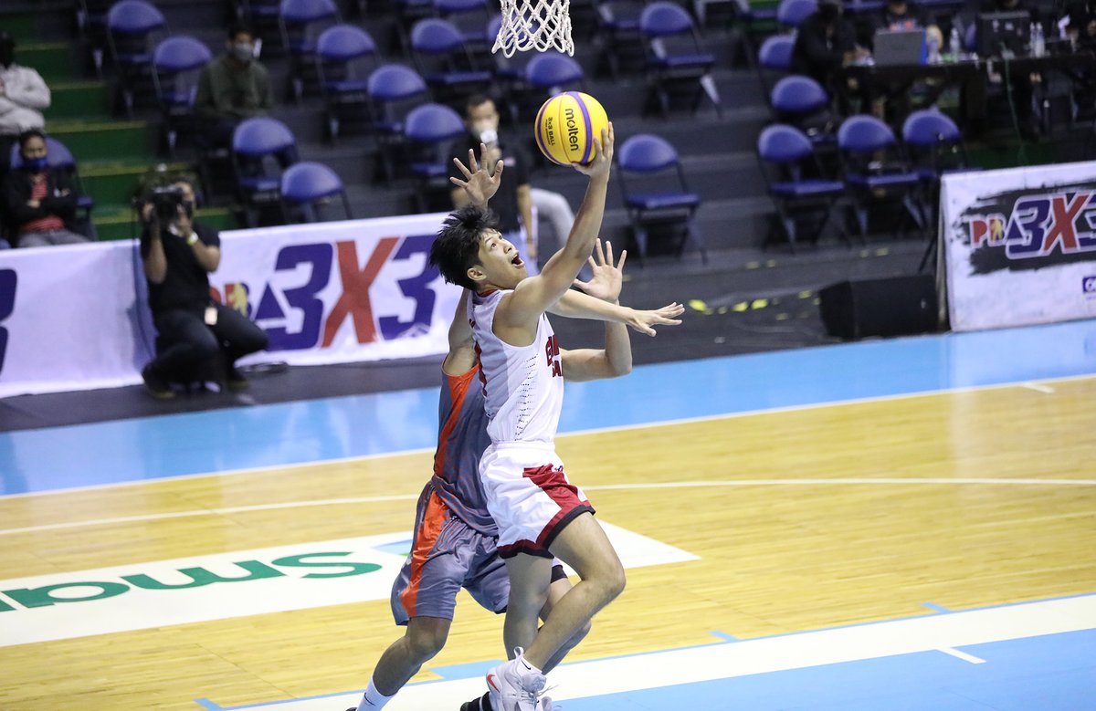 PBA_3x3's tweet photo. BATTLE FOR THIRD: BARANGAY GINEBRA VS LIMITLESS APPMASTERS

Ginebra 21 - Serrano 8, Villamor 6, Go 5, David 2.

Limitless 17 - Napoles 8, Rosser 6, Hayes 2, Caduyac 1.

#PBA3x3
#LakasNgTatlo https://t.co/Iq54GtMCFj