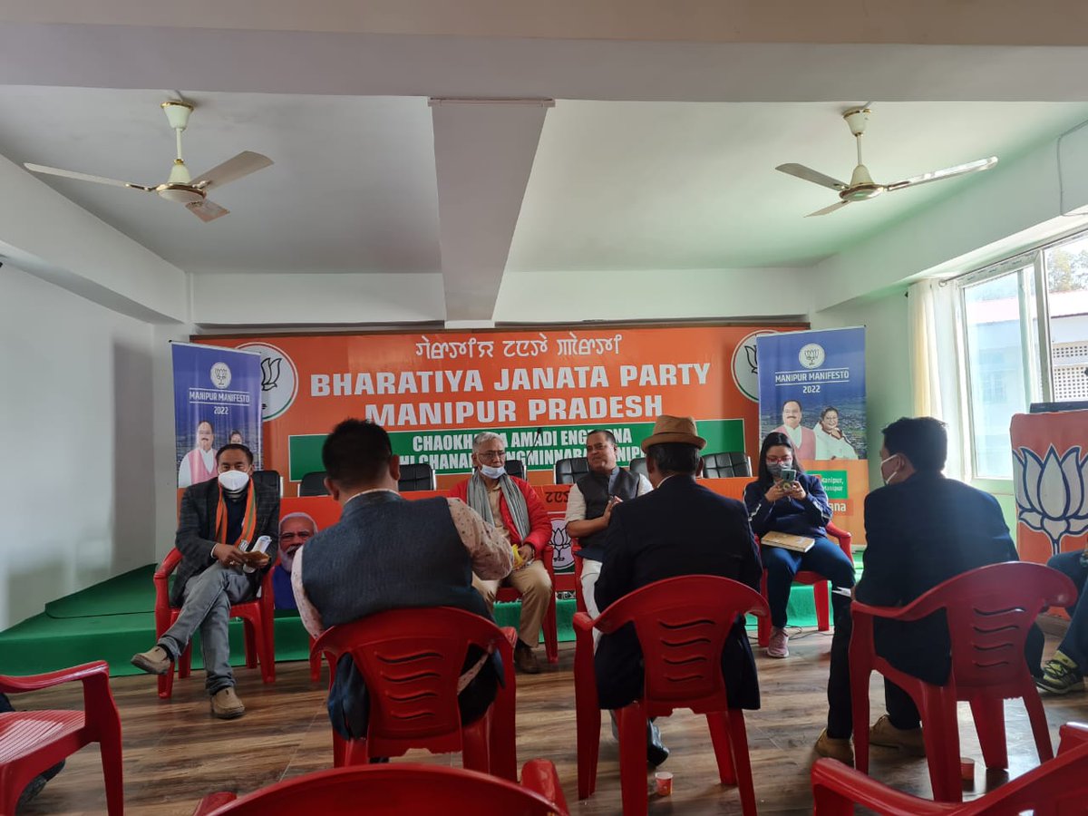 BJP4Nagaland's tweet photo. The @BJP4Nagaland State IT team led by Nagaland IT Convenor Ms. @gifty_jami attended the Election Management Meeting at Manipur Head Office with the Election Management Committee of @BJP4Manipur today on the 20th Feb 2022.
#ManipurElections2022
@AlongImna @JPNadda @BJP4India https://t.co/SHEKVWbJTE