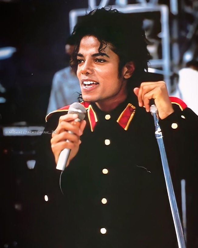 MJCloseUp's tweet photo. https://t.co/Giu1CMFWTt