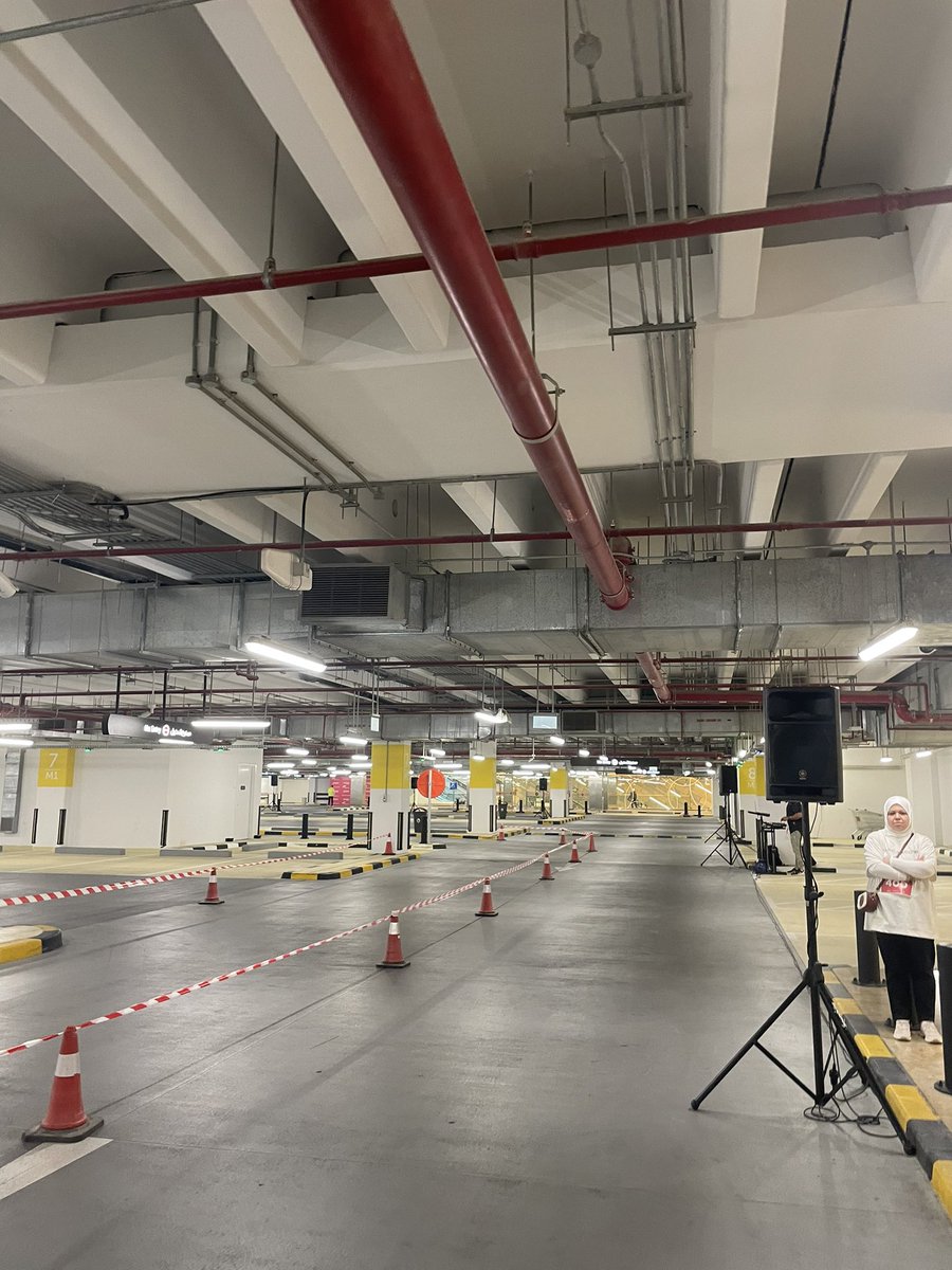 MissEleanor_PE's tweet photo. A different setting for this weekends race. A multi-storey car park? Why not! https://t.co/q0vkYKcCI8
