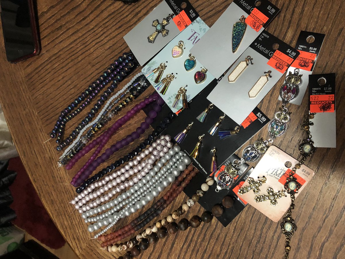Dbeads_'s tweet photo. Getting busy creating 💖 https://t.co/ydp5g883bX