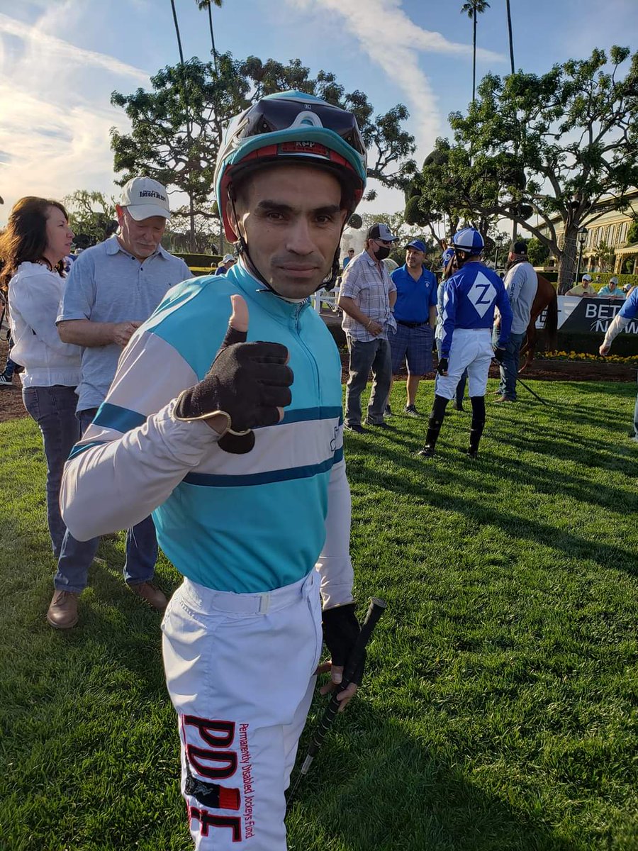 elpirokito1ofic's tweet photo. 😇😇😇 Santa Anita Park https://t.co/RYzicQUb42