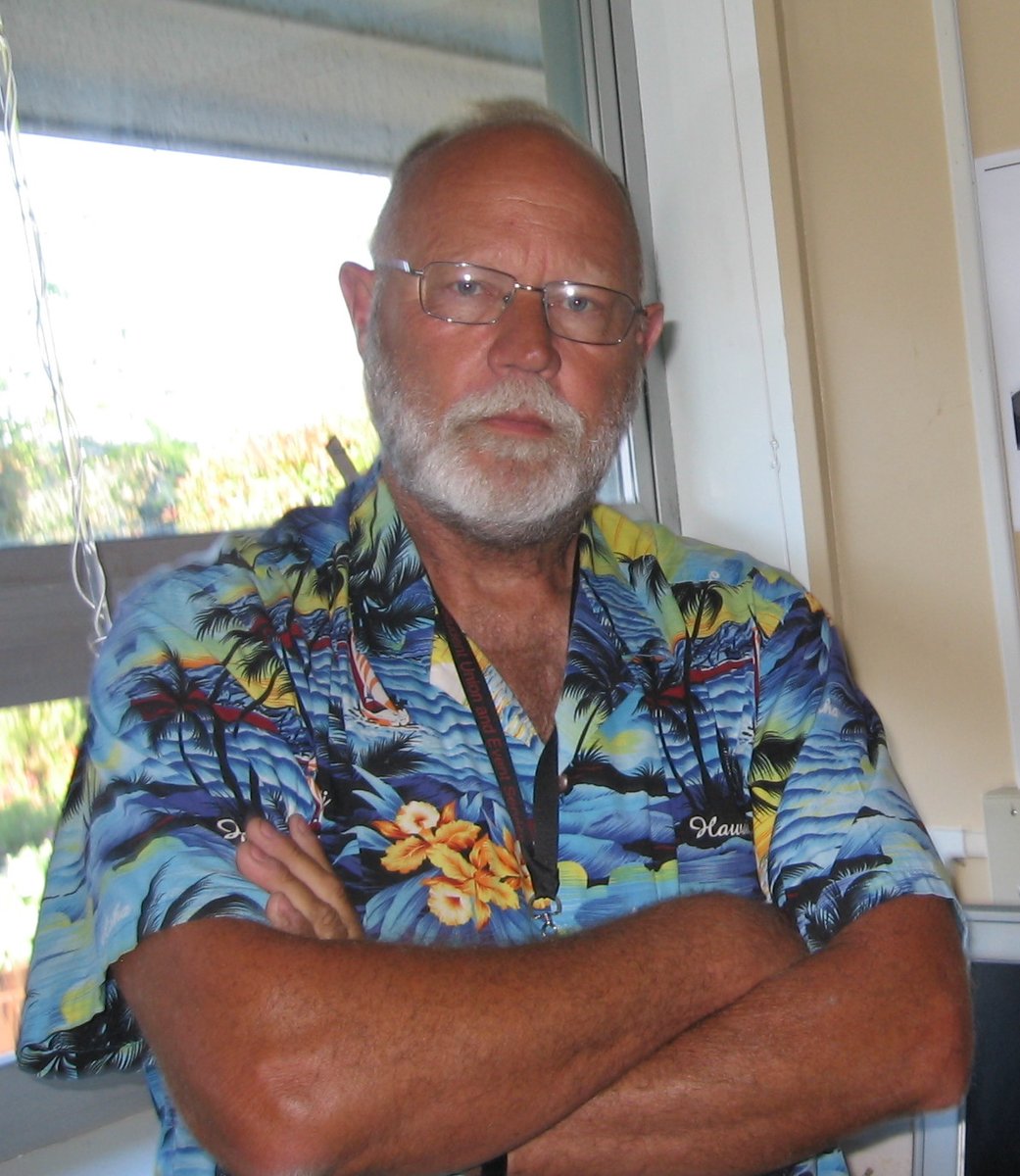 CCExpress's tweet photo. RIP to former Castro Valley, Northgate and Alhambra XC and TF coach Peter Brewer. He will be surely missed by his family, former athletes and many coaching peers. https://t.co/YI3qn1evVP