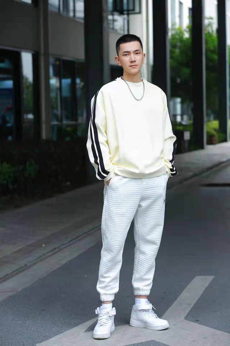 buludi51's tweet photo. 杭州极品帅哥推拿按摩#体校生#健身教练#白袜男孩@微信kdkder https://t.co/dSb5fjnC0f