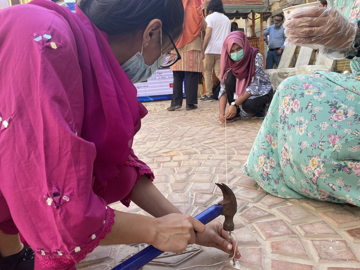 IntbauPakistan's tweet photo. Bamboo workshop day 3 - Our girls at work!#Britishcouncil #intbaupakistan https://t.co/15LCCXatIX