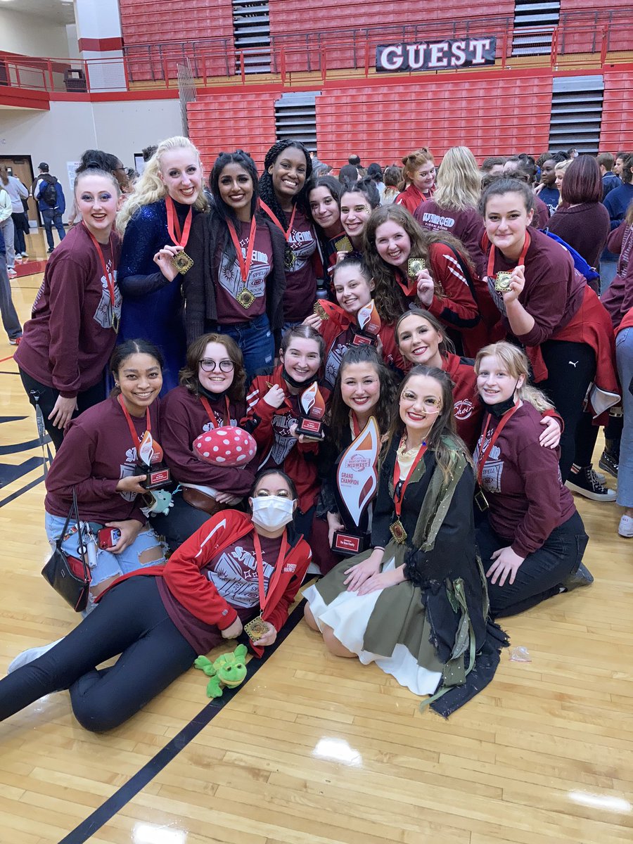 FHSTigerChoirs's tweet photo. Congratulations to Fishers Sound! Sound swept their division at Center Grove Best of the Midwest earning Grand Champion and capturing Best Vocals, Best Choreography, and Best Costumes. Sound also earned Best Overall General Effect for all divisions! https://t.co/nUl1WLtxon