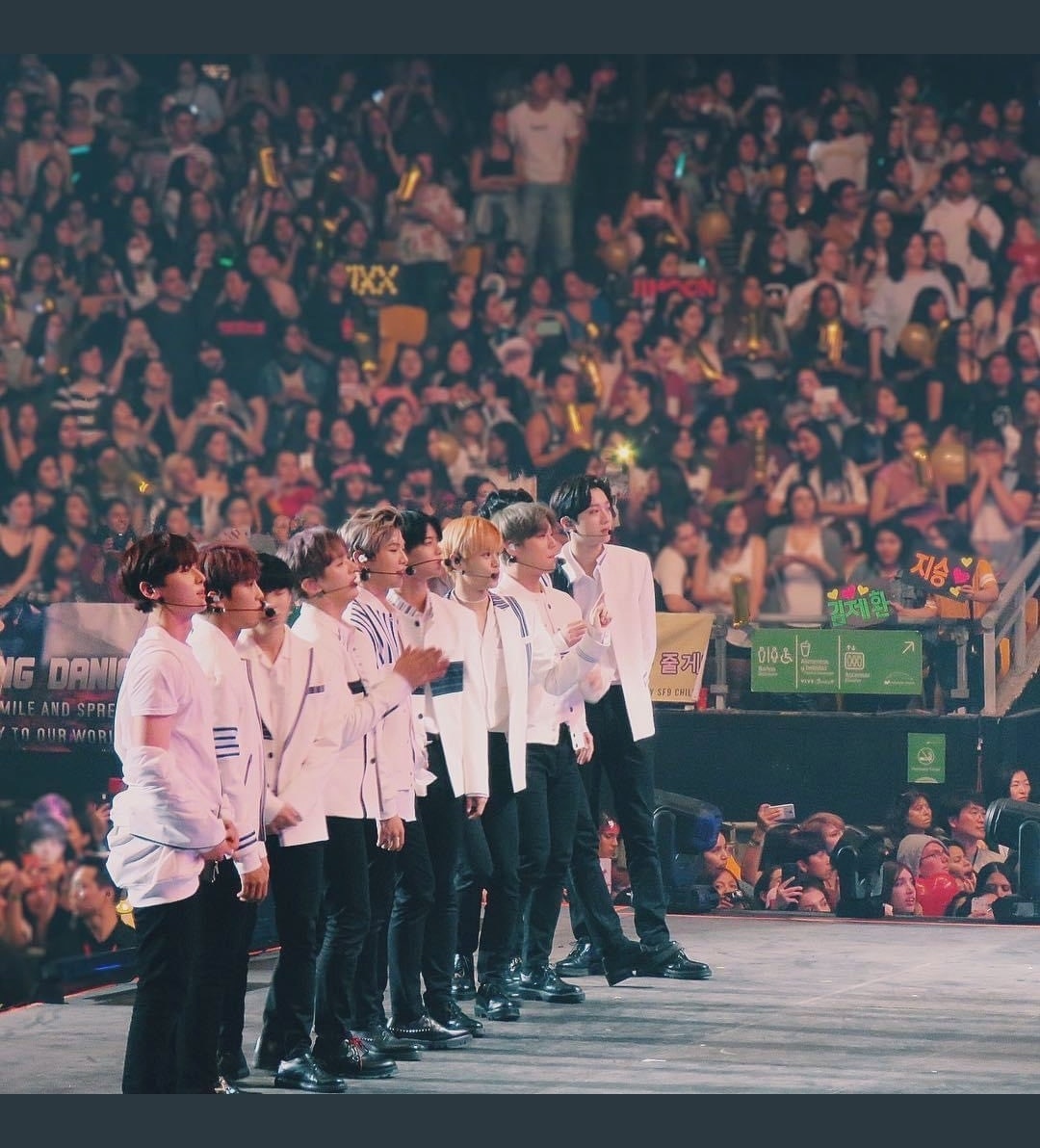 wannaone_star's tweet photo. Wanna One = Forever

#WannaOne 
#WannaOne https://t.co/z7PBhGAp5q