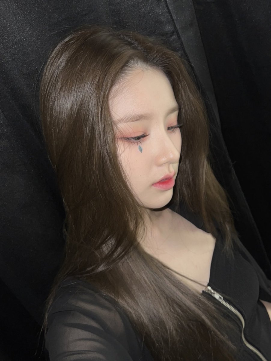 UJlGAWA's tweet photo. Heejin is home!!! Thank you so much for packing her safely!! 🤍🌷

@multifan221 | #multifan221proofs https://t.co/O19FkYE7Ss