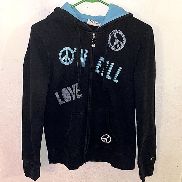 DawnRybloom's tweet photo. So good I had to share! Check out all the items I'm loving on @Poshmarkapp #poshmark #fashion #style #shopmycloset #ultabeauty #oneill #roxy: https://t.co/qtddgBkGFb https://t.co/SsJH5seep6