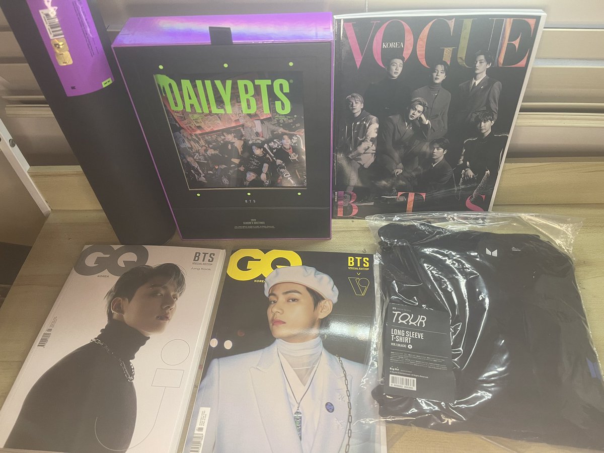 taeekookiee07's tweet photo. #mailsformikk
Todayβs haul!!! Thank you beshie for bringing these home π₯Ί @beverlyjardine https://t.co/ATKbZjzdrY