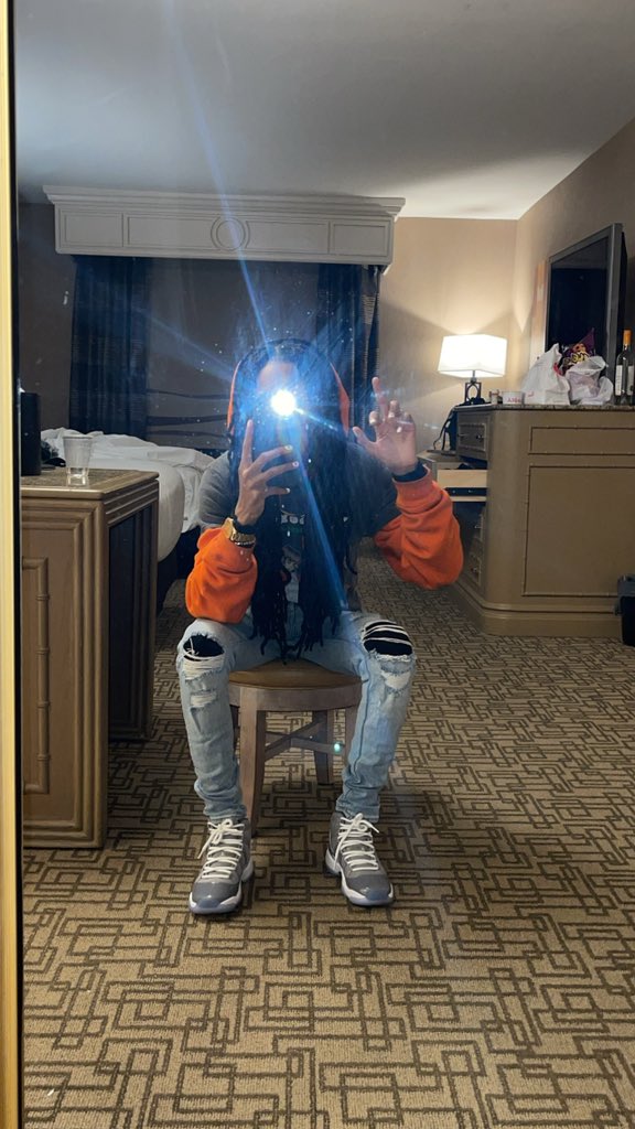 ttherealonee's tweet photo. 🥶✨.. #explore #Vegas https://t.co/I9VUXgP4AT