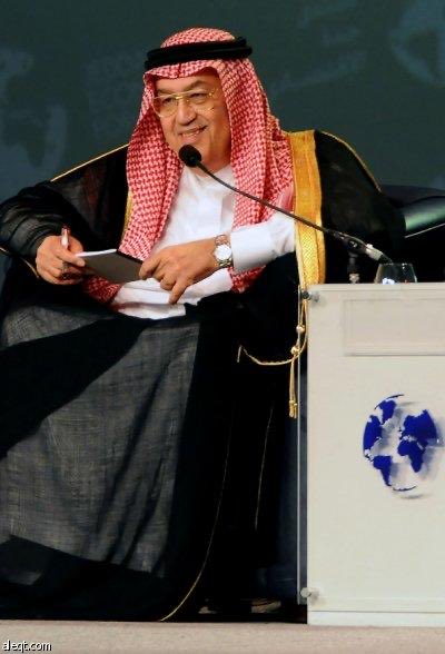 AlolayanH's tweet photo. اختيار المساعدين الأكفاء نصف المشكلة ، والنصف الآخر هو القدرة على التعامل معهم ، الذي يريد مساعداً قوي الشخصية ، عليه أن يتحمل متاعب العمل مع هذه الشخصية القوية ، أما إذا كنت لا تريد أن تسمع سوى «نعم نعم نعم!» https://t.co/GuE0AliVYT