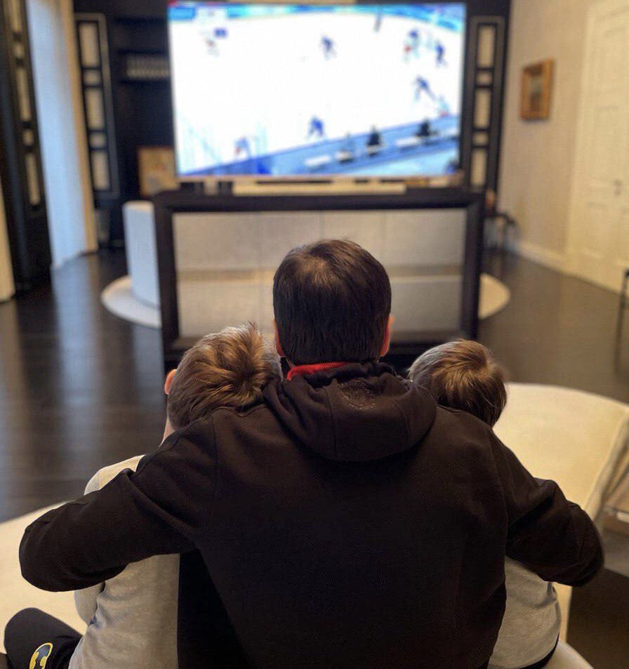 Смотрели, переживали, ребята бойцы! 🏒🇷🇺
#хоккей #олимпиада