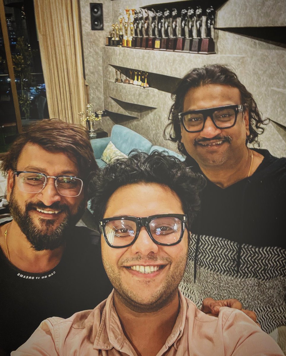 DivyanshPandit9's tweet photo. While the casting is on, I can’t wait to start working on the songs of PALATWAR with the music maestros @AjayAtulOnline. Special thanks to my producer Mr @DeepakMukut ji for making this happen and believing in my vision. #Palatwar
#DivyanshPandit #AjayAtul #DeepakMukut https://t.co/VFrVw4sg87