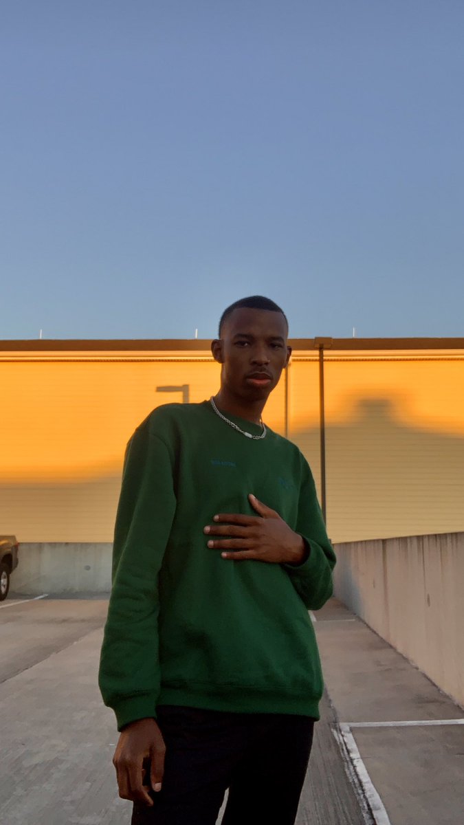 KALIJAH__'s tweet photo. Hey Twitter, here’s what you missed🥴 https://t.co/fUEk0TQTeq
