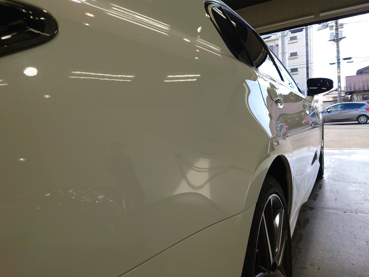LEXUS_GS200t's tweet photo. 今日はリボルト宇都宮さんにメンテナンスで預けていた車を引き取りに行ってきました〜

バッチリ綺麗にしてもらって満足です🤗

#リボルトプロ 
#リボルト宇都宮
#レクサス
#GS200t https://t.co/HN84tpLWVT