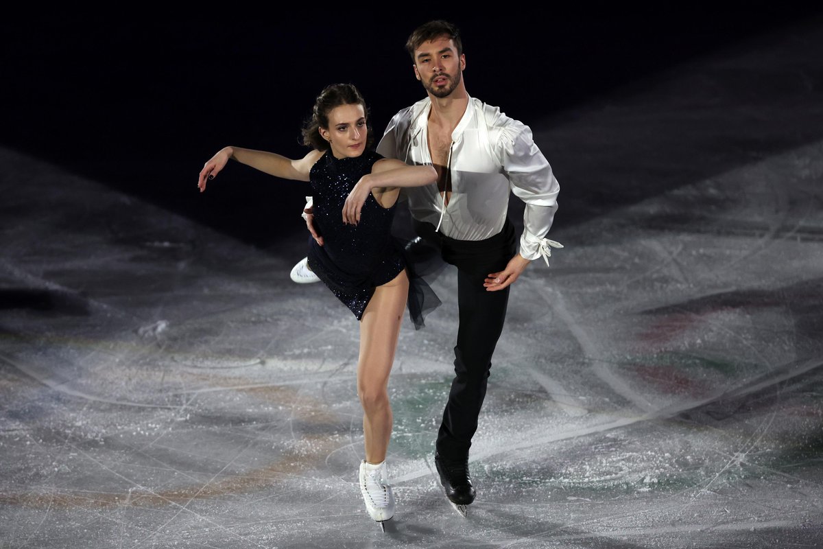jeuxolympiques's tweet photo. Gabriella Papadakis et Guillaume Cizeron pour nous envoûter une dernière fois #Beijing2022. Merci ! ✨💃🕺

#StrongerTogether

@GabriellaPks I @GuillaumeCIZ I @ISU_Figure I @EquipeFRA https://t.co/YlWqUOEm5w