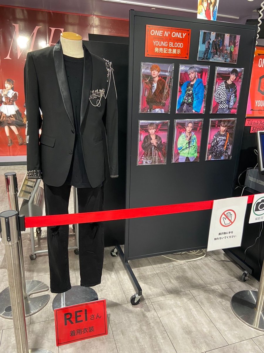 📣発売記念施策が山盛り…！ ＼ 🌟直筆サイン入りポスター抽選 🌟パネル