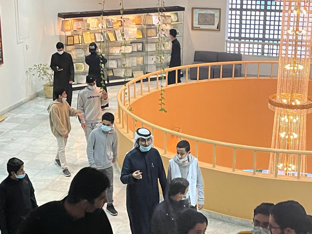 libabha4256's tweet photo. فريق غراس التطوعي التابع لجمعية الدعوة بابها في زيارة ثقافية للمكتبة مساء الخميس الماضي https://t.co/GCm6VhRicD
