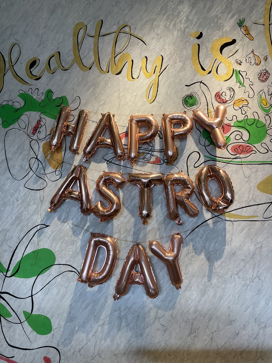 ashleGyU's tweet photo. Finally attending a cupsleeve event after 3 years 🥺🥺 and it's my first time attending astro's anniversary event!! ❤️ Thank you for the beautiful freebies @arohamy_ #AllTheTime_ASTRO https://t.co/fPnqvCWafk