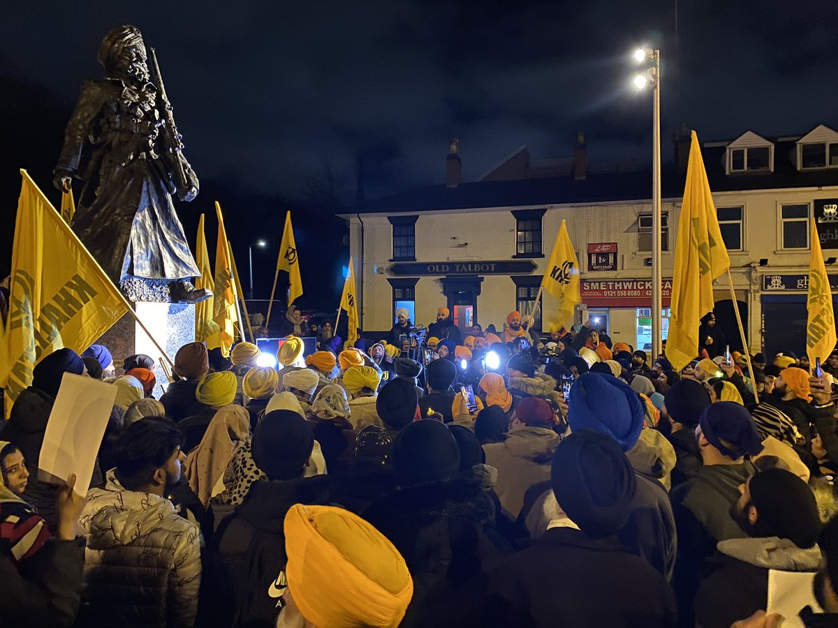 Guru Nanak Gurdwara Smethwick (@gngsmethwick) on Twitter photo Hundreds of Sikhs gathered <a href="/GNGSmethwick/">Guru Nanak Gurdwara Smethwick</a> to join a at the remembrance event to honour #DeepSidhu, a respected Sikh actor and activist that died in a suspicious car crash this week, after recently saying his life was under threat due to his support for Sikh sovereignty. Hundreds of Sikhs gathered <a href="/GNGSmethwick/">Guru Nanak Gurdwara Smethwick</a> to join a at the remembrance event to honour #DeepSidhu, a respected Sikh actor and activist that died in a suspicious car crash this week, after recently saying his life was under threat due to his support for Sikh sovereignty.