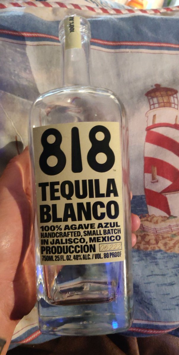 DCmuziq's tweet photo. S/O @KendallJenner this tequila hittin 🔥🕺 https://t.co/U0n50FsGnl