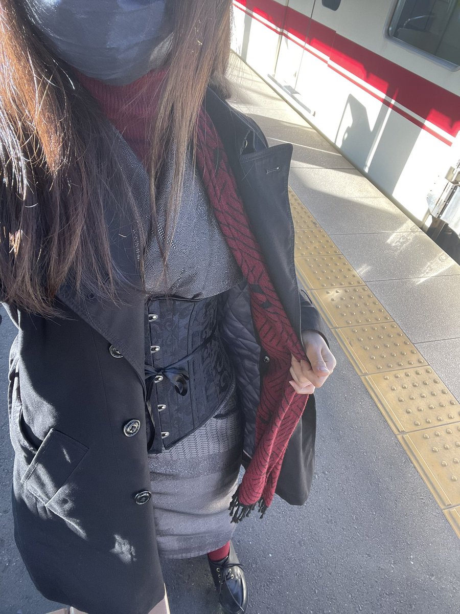 kuraya_krashiki's tweet photo. #シショの装い

やってみたかったはわわイメージコーデ！

コルセットとコートは一気にイメージ変えるなあってなりました。 https://t.co/IieWYyzCKh