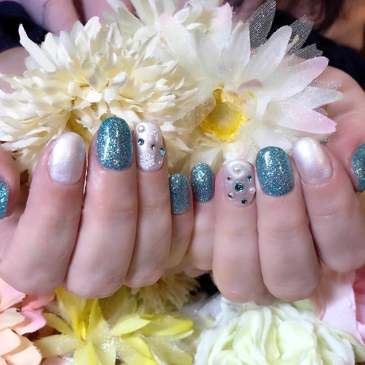 Queens_Quartz9's tweet photo. ✨❄️ウィンターブルーネイル❄️✨

#雪ネイル
#パールネイル 
#冬ネイル
#ワンカラーネイル 
#大人ネイル
#大人ネイルデザイン
#nails
#handnails
#ネイル
#ジェルネイル
#ハンドネイル
#三軒茶屋
#三茶
#三軒茶屋ネイル
#三茶ネイルサロン
#三軒茶屋ネイルサロン
#大人ネイルサロン
#QueensQuartz https://t.co/xgobDLRTnm