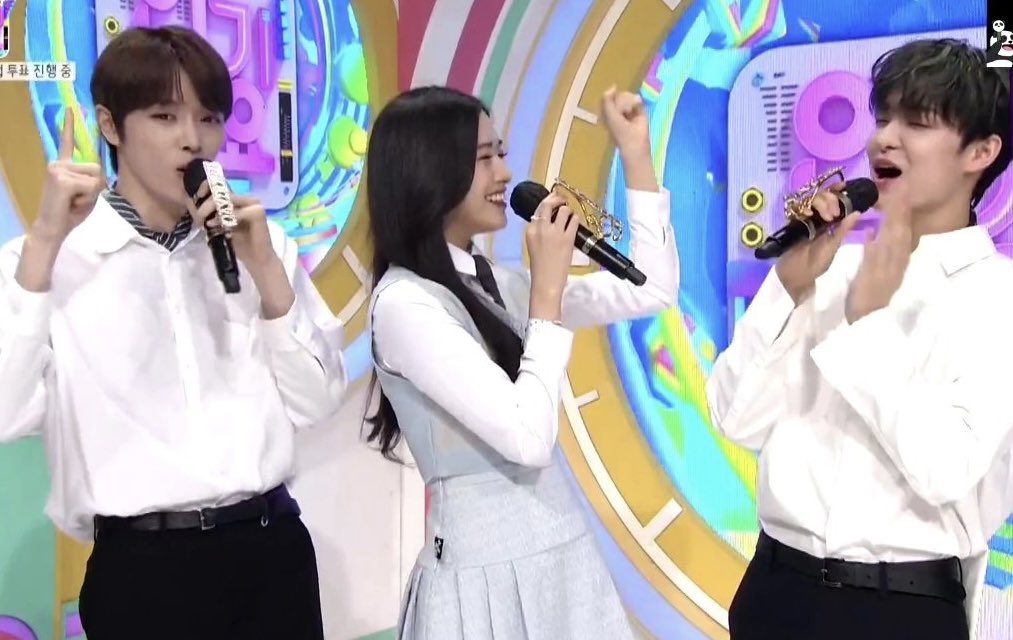 yujinhr's tweet photo. our favorite trio https://t.co/kzFFqqGaFD