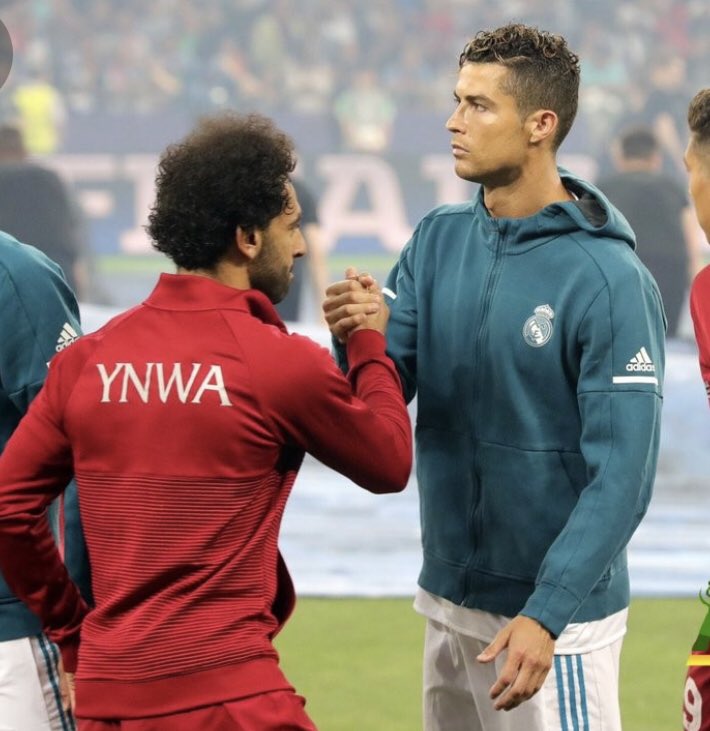 #صلاح_وكريستيانو _في الدوري  الانجليزي  صلاح لعب ١٨١ مباراه واهداف ١١٤
كريستيانو لعب ٢١٧ مباراه واهداف ٩٣ صراع لا يتوقف