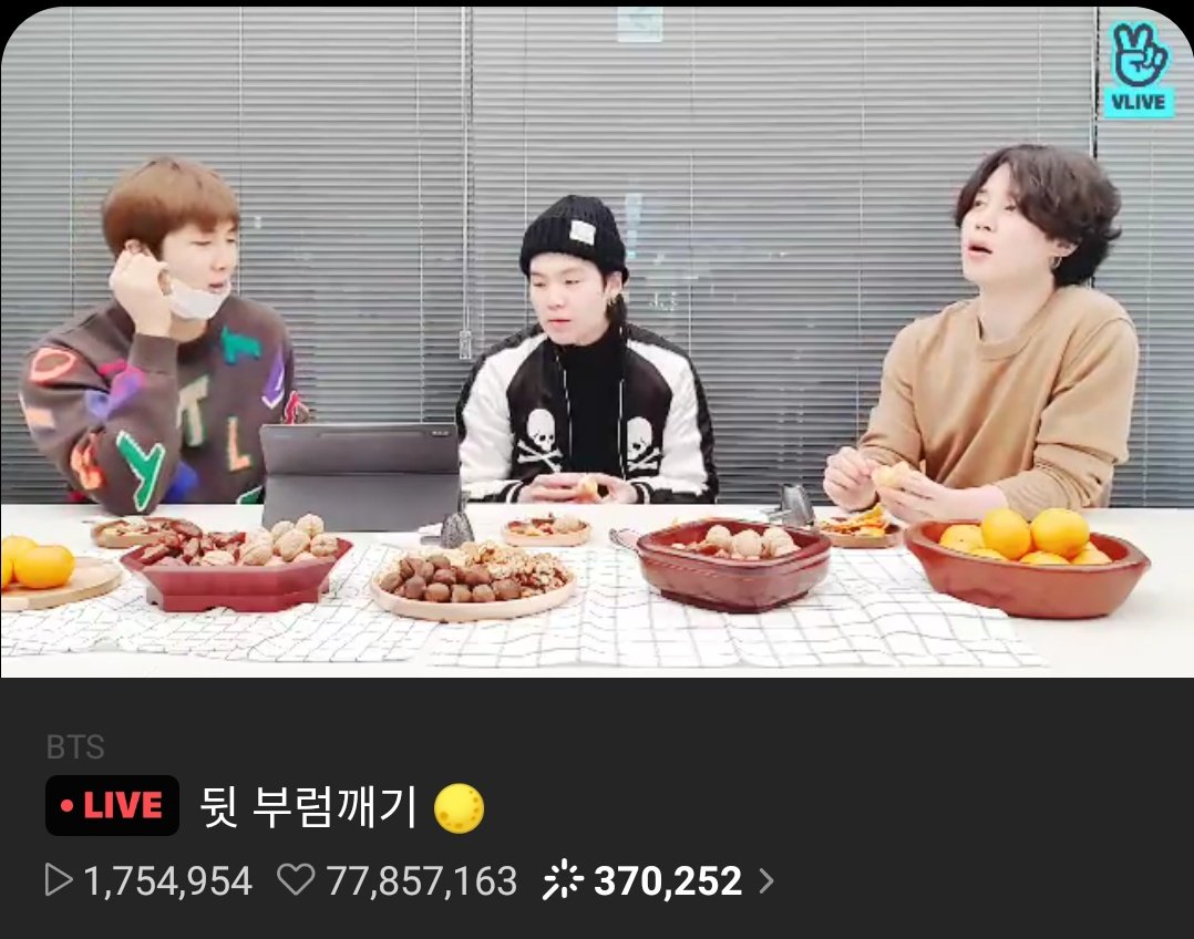 nas_ly163's tweet photo. Practicing korean listening while getting some work done 😂 https://t.co/OO83a8OpcC